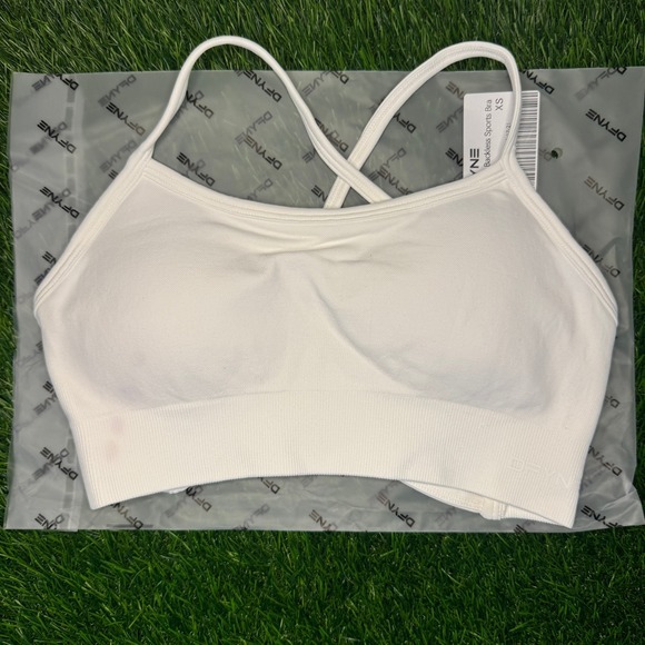 Dfyne Other - Dfyne dynamic backless sports bra snow white extra small